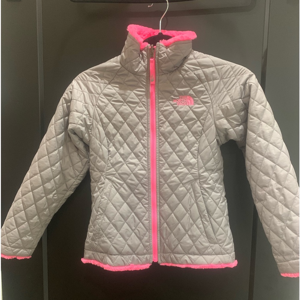THE NORTH FACE REVERSIBLE MOSSBUD SWIRL JACKET GIRLS' youth medium.